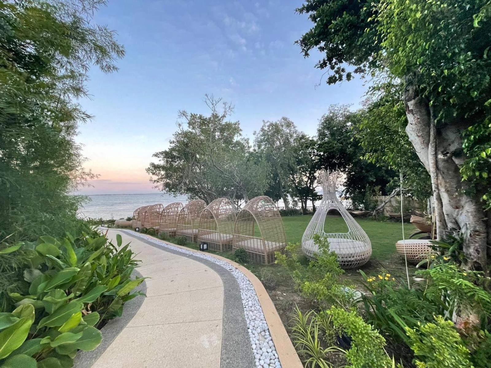 Punta Engaño Mactan Newtown 8 Boulevard Deluxe מראה חיצוני תמונה