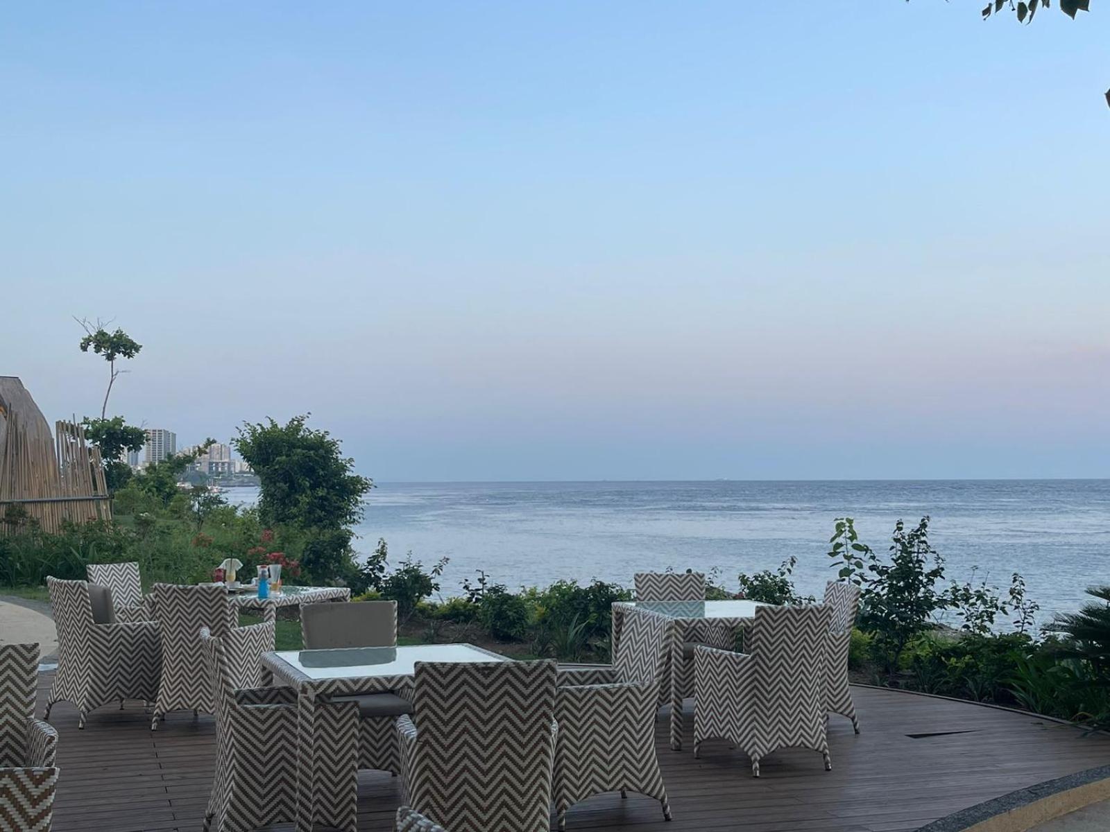 Punta Engaño Mactan Newtown 8 Boulevard Deluxe מראה חיצוני תמונה