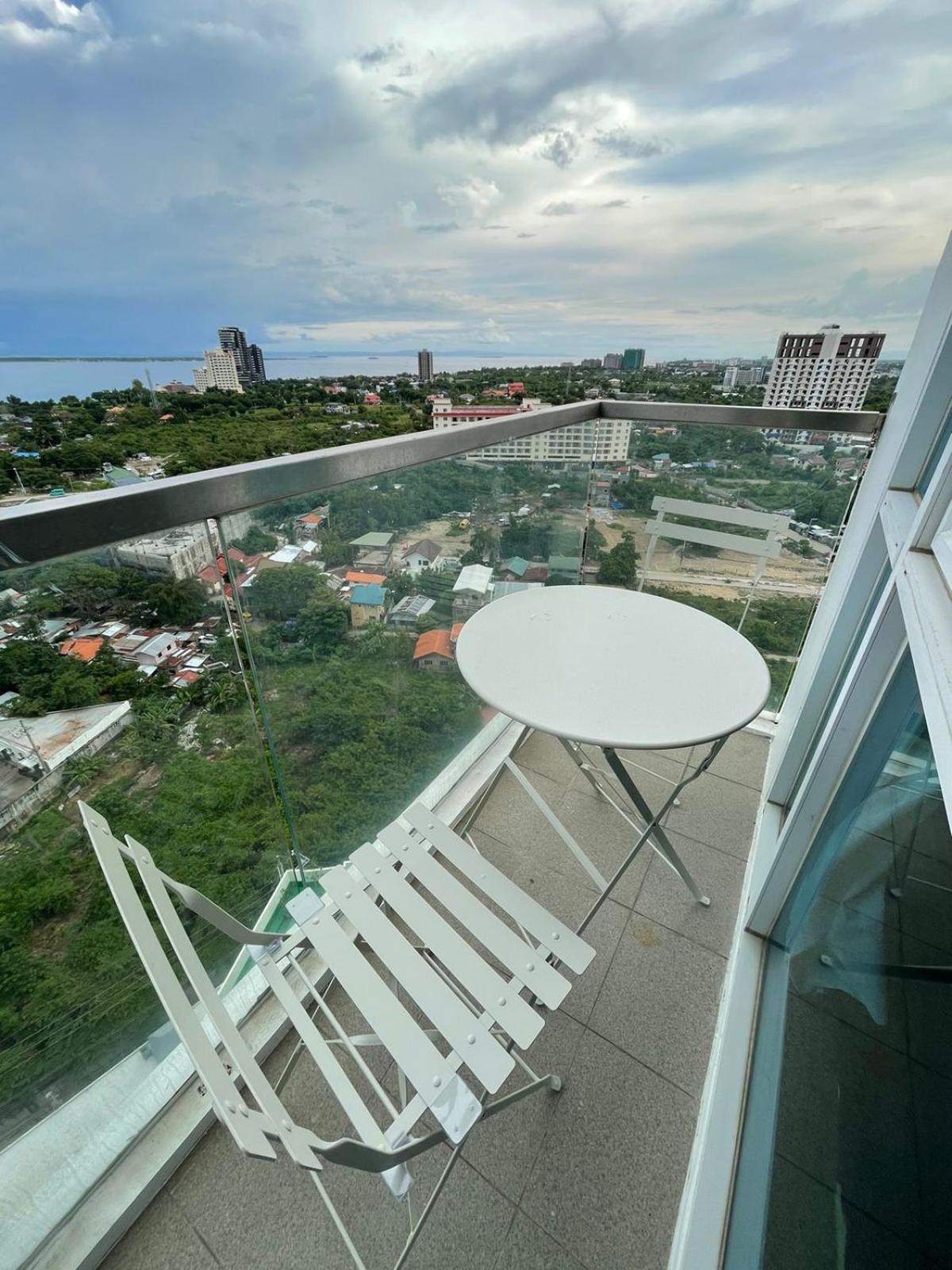 Punta Engaño Mactan Newtown 8 Boulevard Deluxe מראה חיצוני תמונה