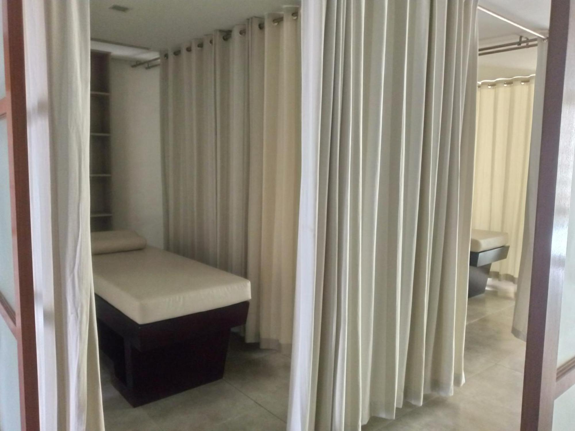 Punta Engaño Mactan Newtown 8 Boulevard Deluxe מראה חיצוני תמונה
