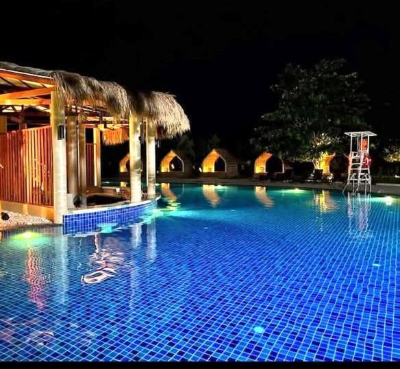 Punta Engaño Mactan Newtown 8 Boulevard Deluxe מראה חיצוני תמונה