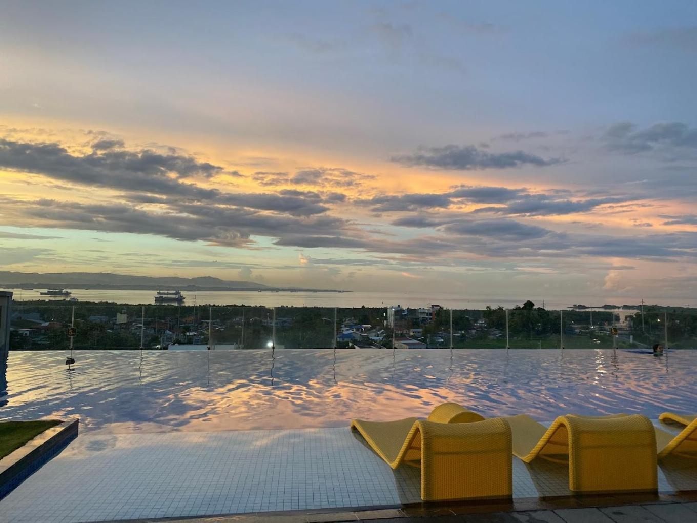 Punta Engaño Mactan Newtown 8 Boulevard Deluxe מראה חיצוני תמונה