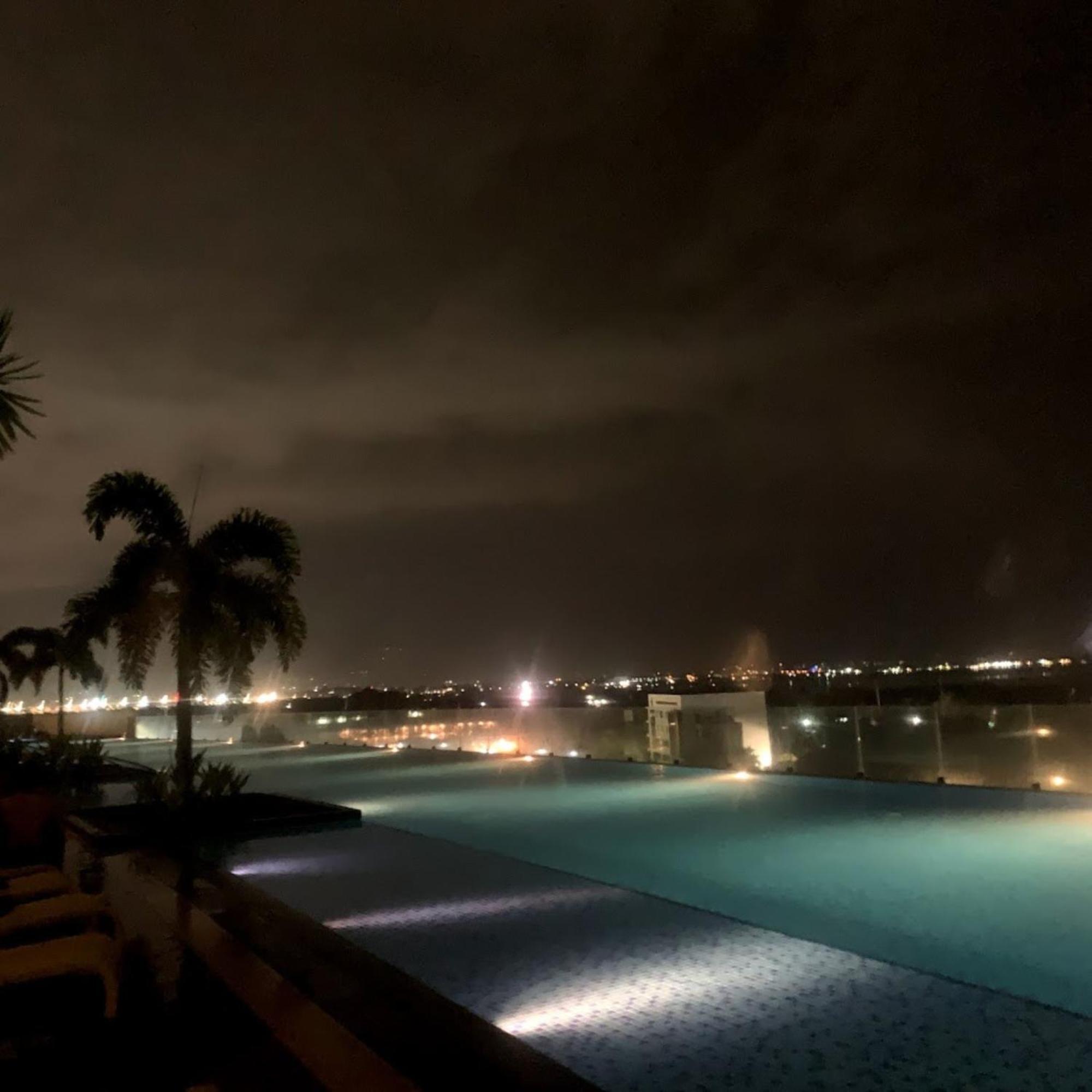 Punta Engaño Mactan Newtown 8 Boulevard Deluxe מראה חיצוני תמונה